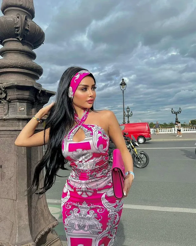 كم عمر لجين حسن الحقيقي 2023